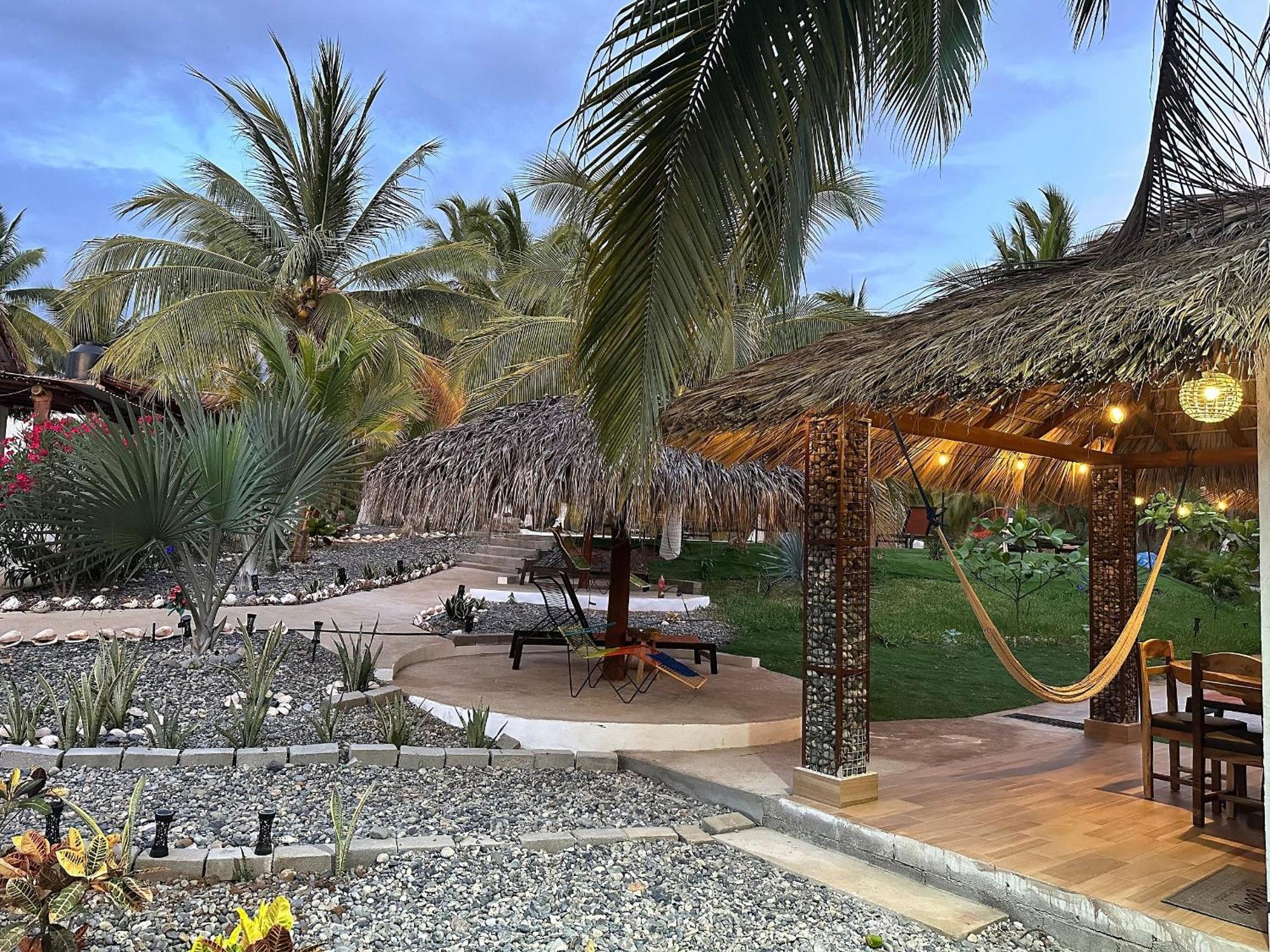 Casa Las Palmas Playa La Saladita Zihuatanejo Exterior foto